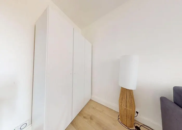 Apartment Rue Guillemard